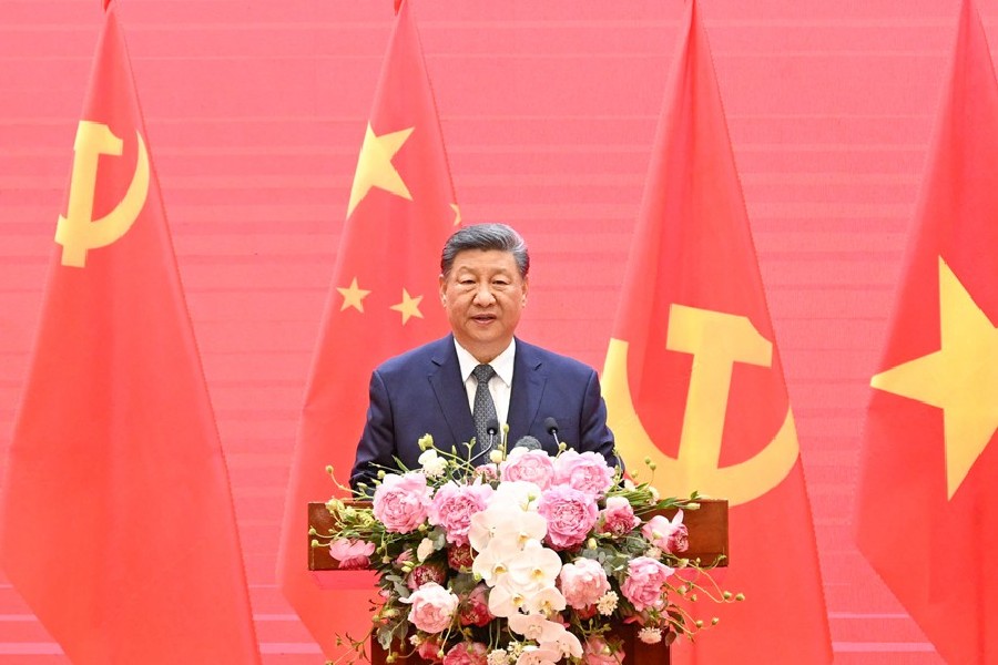 習(xí)近平同越共中央總書(shū)記蘇林、越南國(guó)家主席梁強(qiáng)共同會(huì)見(jiàn)中越人民大聯(lián)歡活動(dòng)代表